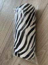 Load image into Gallery viewer, Nail Art Hand Cushion